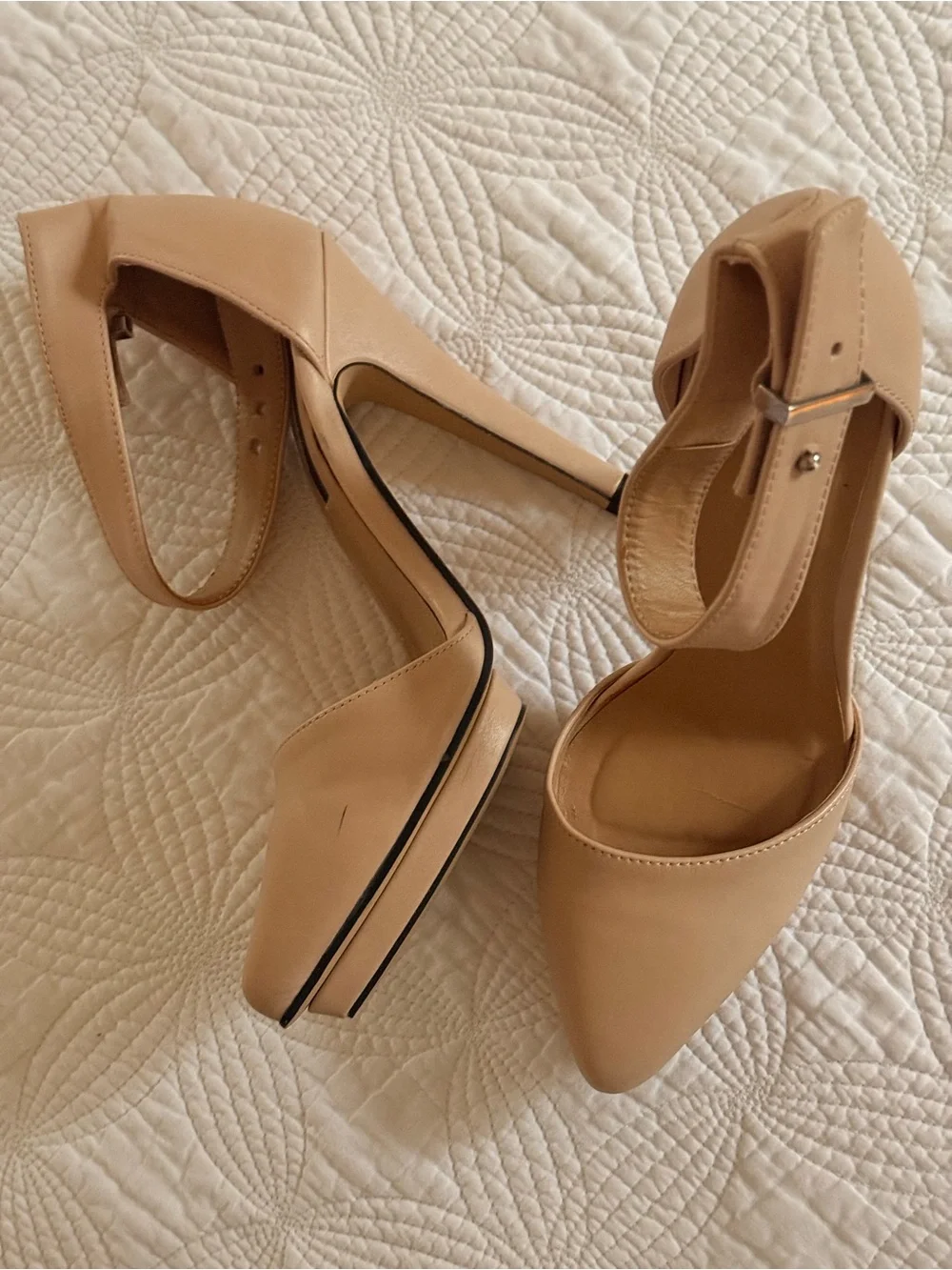 Forever 21 High Heel Classic Pumps🔥